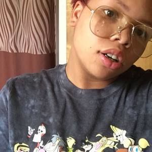 Meet your Posher, Dasia